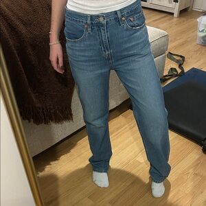 Levi's Women's Straight Leg Jeans in Classic Blue